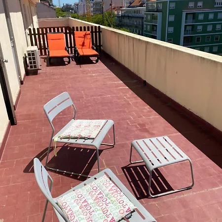 Mesa E Casa Encantada * Lisbon